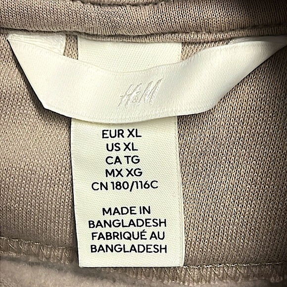 H&M “ cropped beige hoodie” - Picture 3 of 3